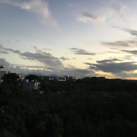 Grand Bay Heights Apartments Экстерьер фото